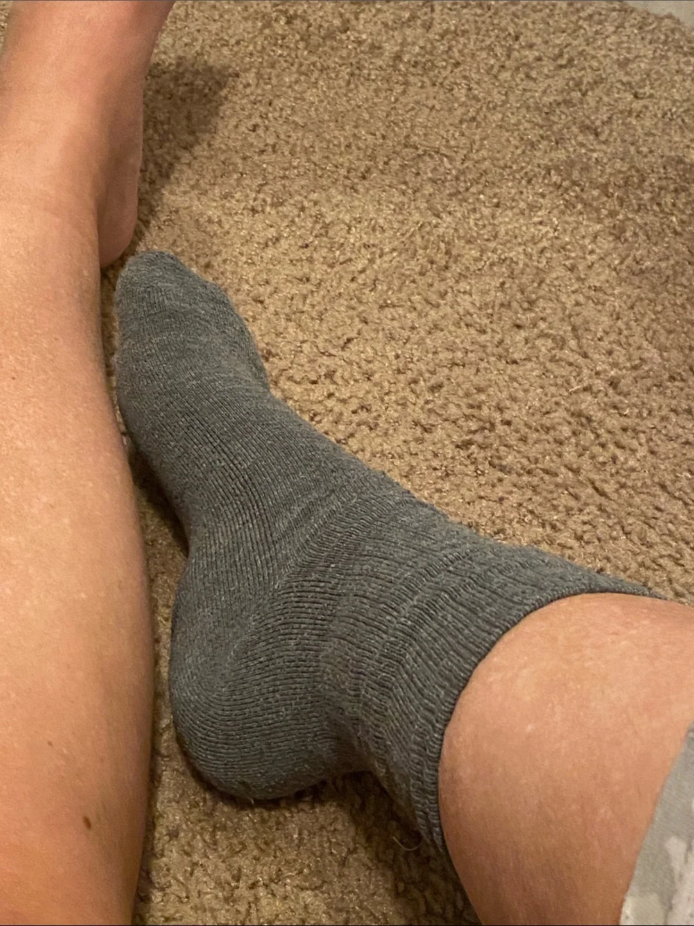 Women’s * well-worn* adidas single gray Crew Sock - Comfortable Everyday Wear